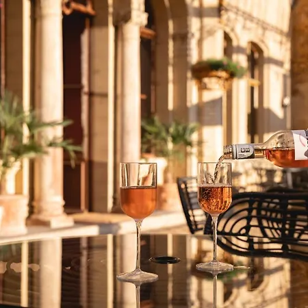 Hotell Hotel Schloss Neetzow