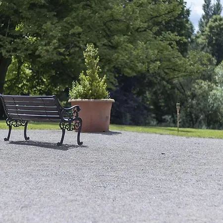 Hotell Hotel Schloss Neetzow