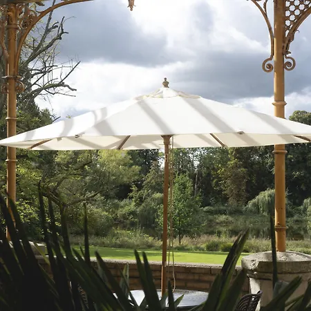 Hotell Hotel Schloss Neetzow 3*